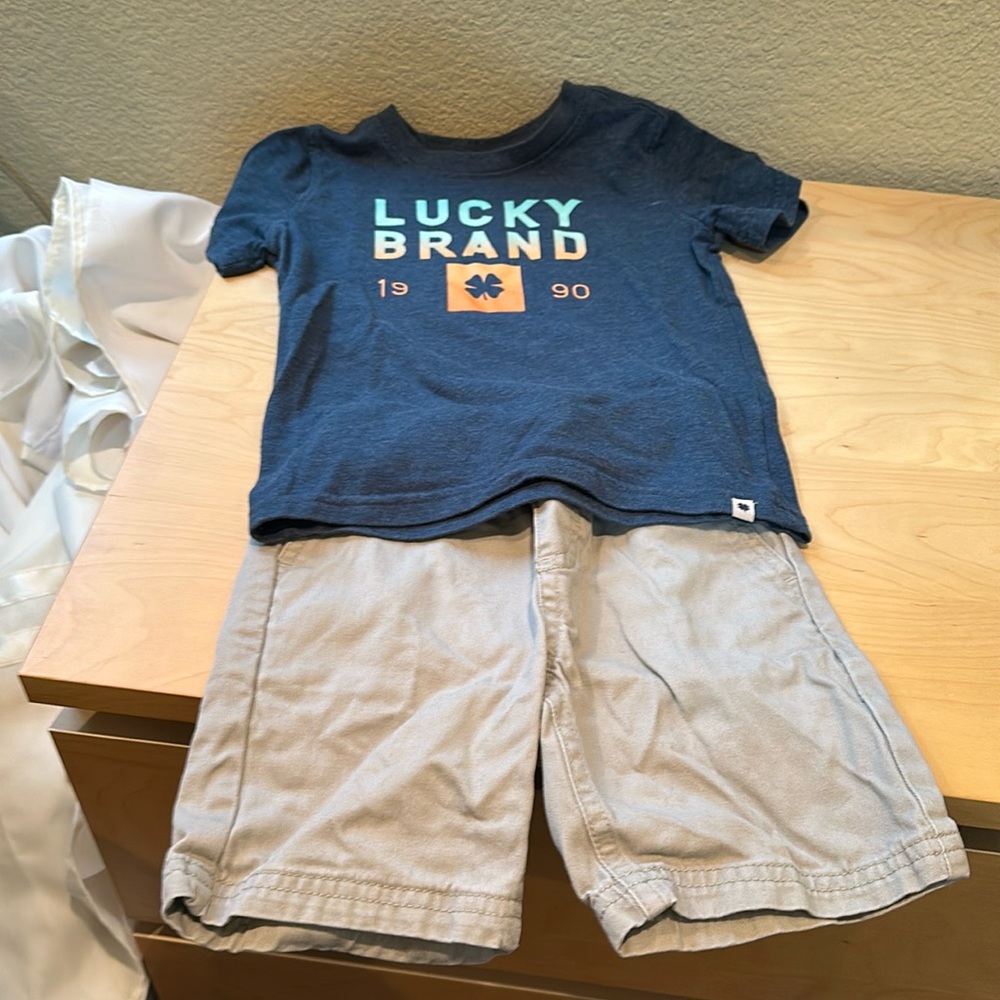 Lucky 3T Shorts Outfit